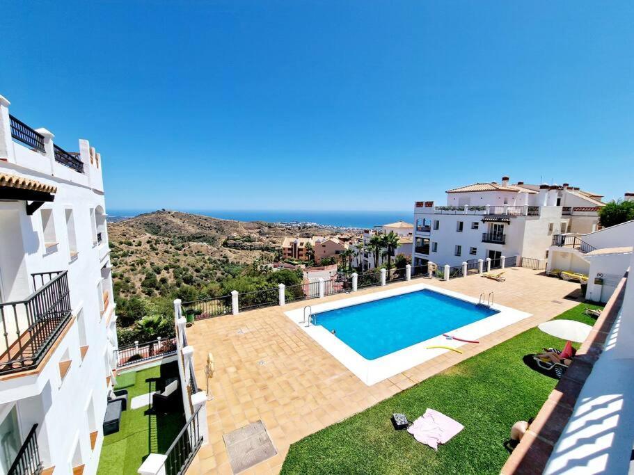 Las Palmeras Seaviews Mijas Eksteriør billede